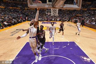 以令人动容 以令人动容